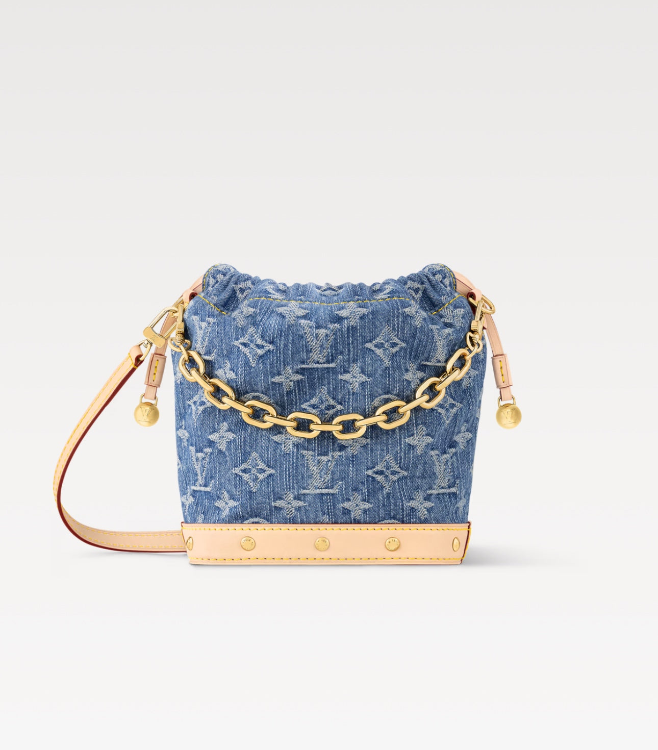 Louis Vuitton Leather Bag - Timeless Elegance & Luxury