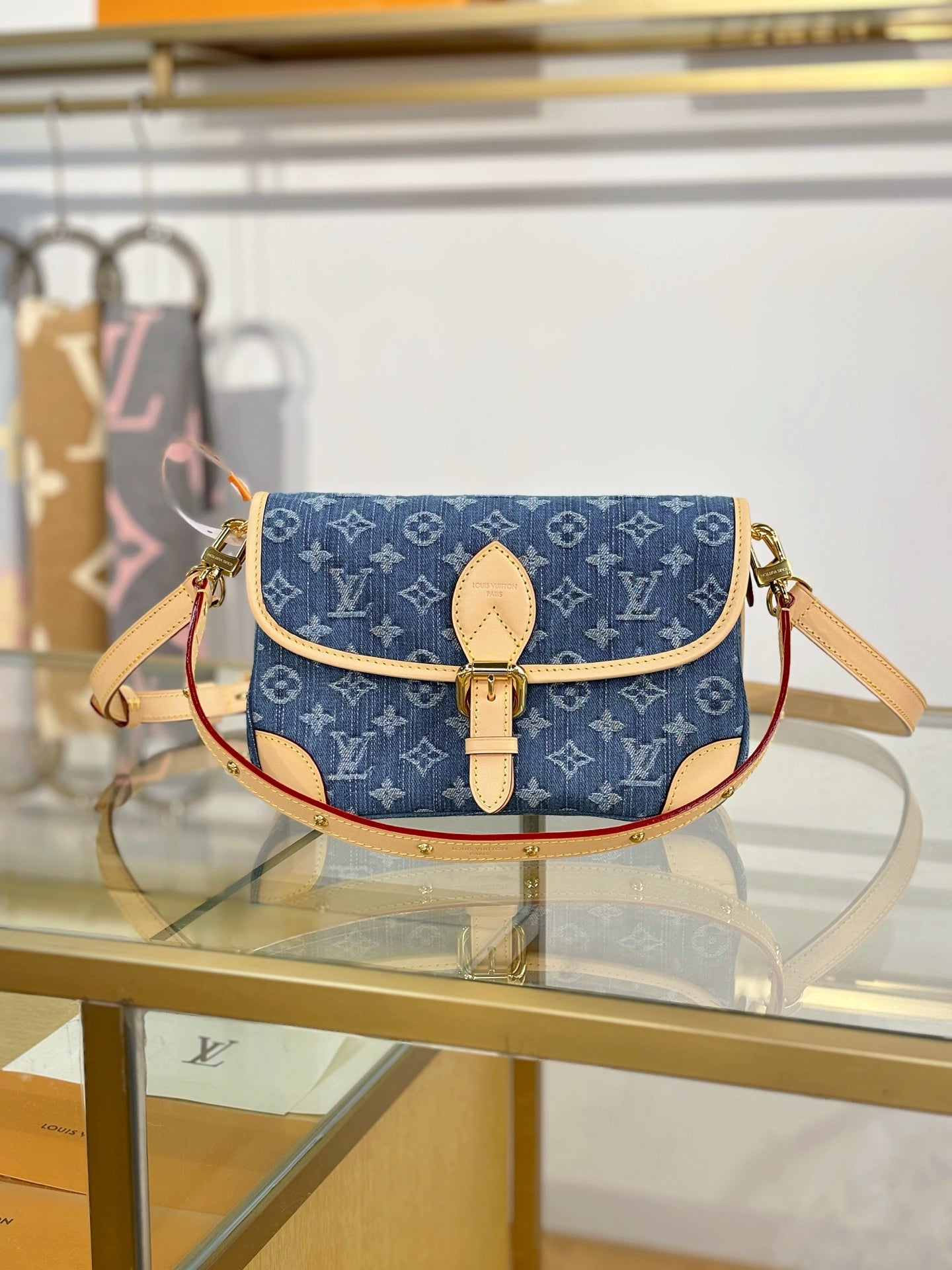 LV Signature Unisex Bag