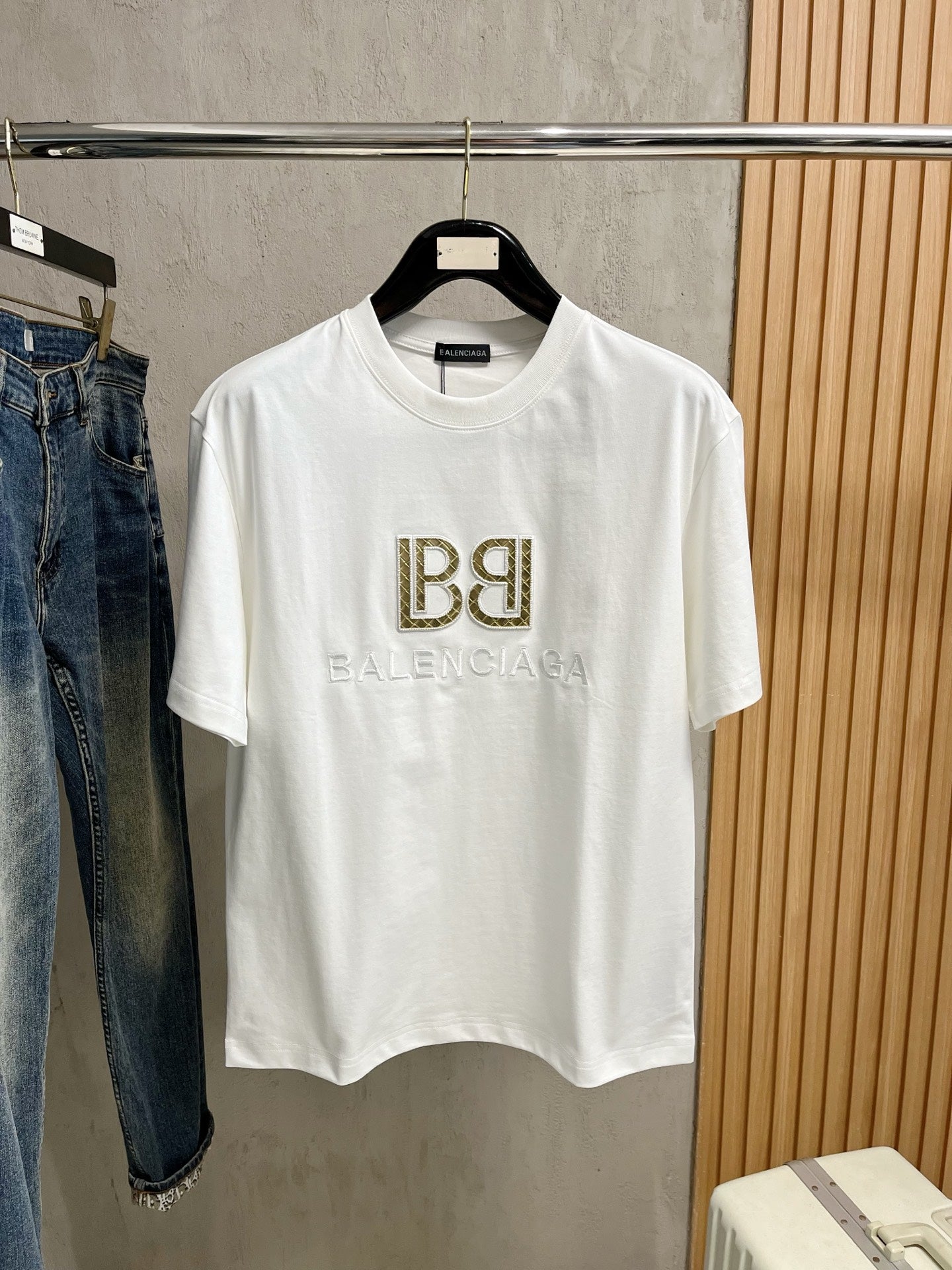 Balenciaga Unisex Oversized Shirt – Streetwear Luxury