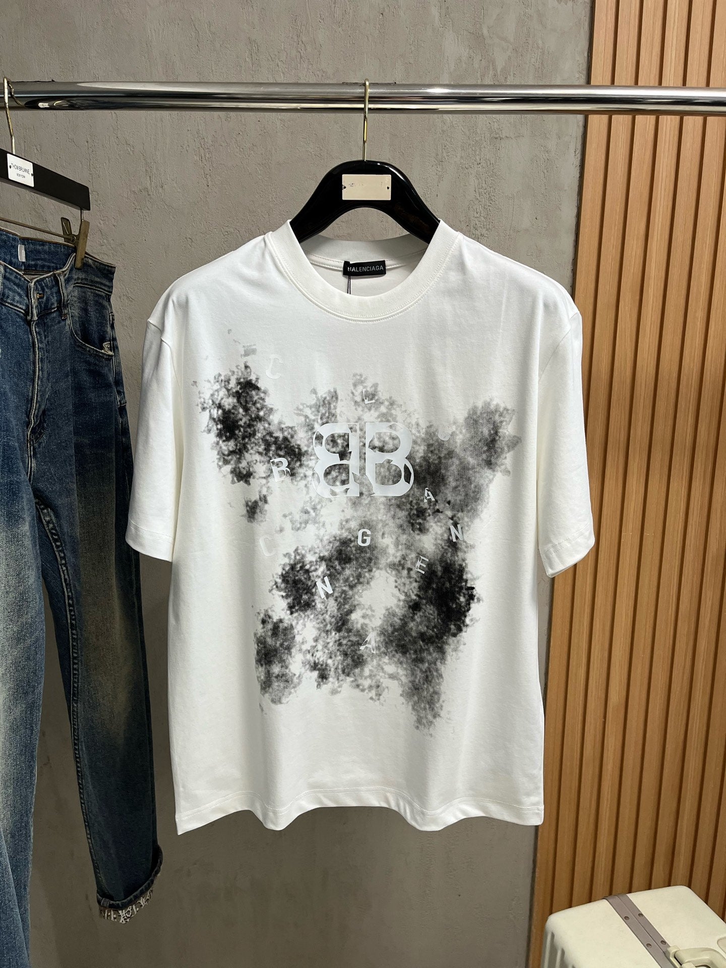 Balenciaga Classic Unisex Shirt – Premium Finish
