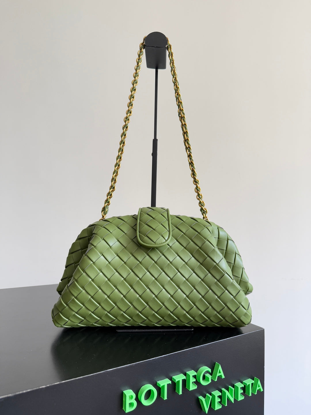 BV Signature Edition: Unisex Fashion Piece