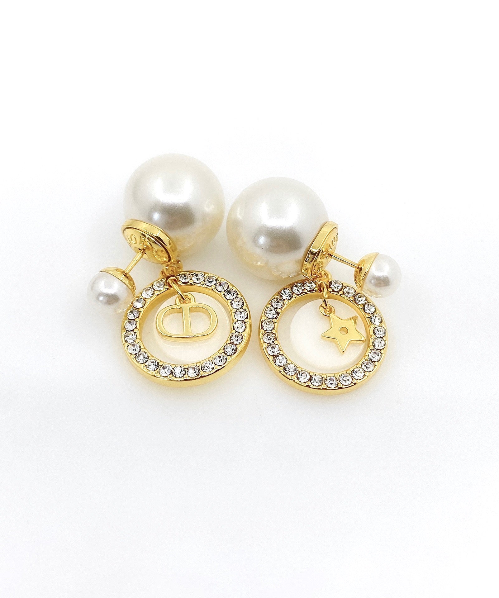 Timeless Beauty: Dior Signature Jewelry Piece