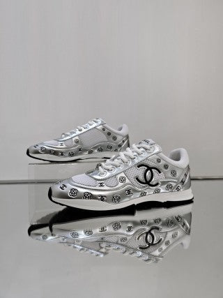 CHANEL Classic Men’s shoes– Iconic Elegance