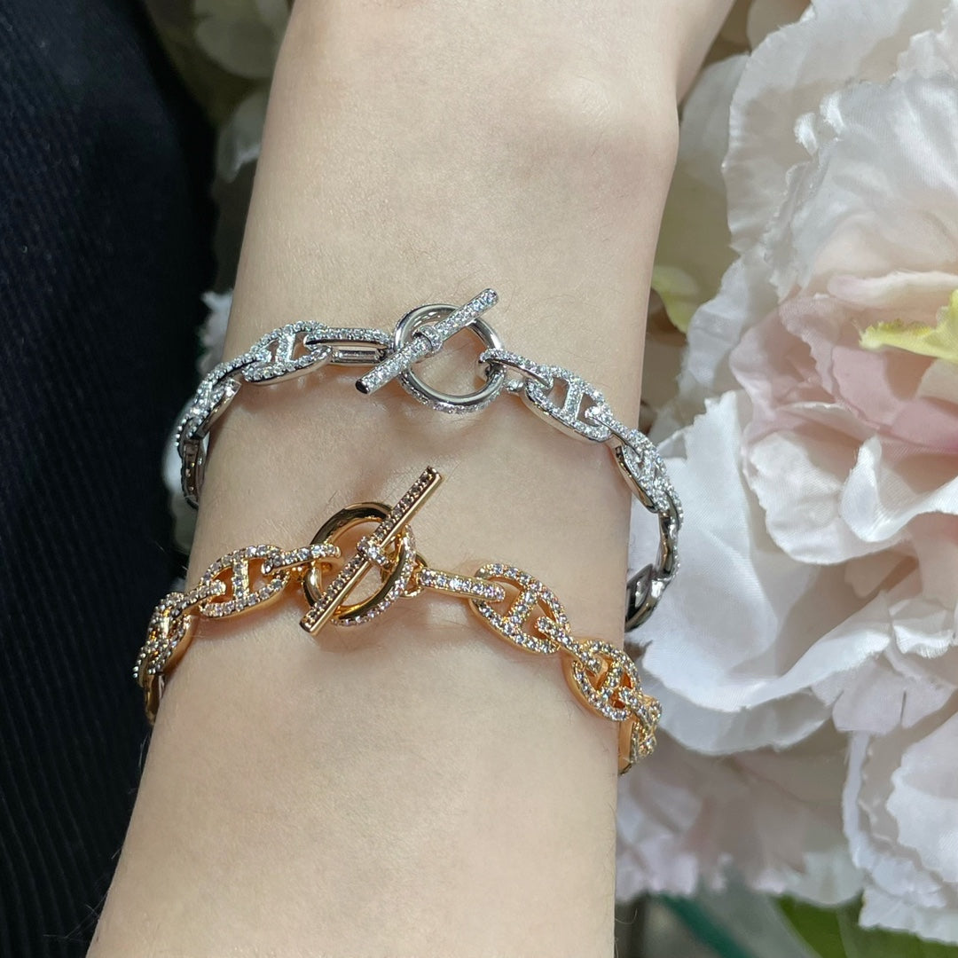 Hermès Signature Luxury Jewelry Piece