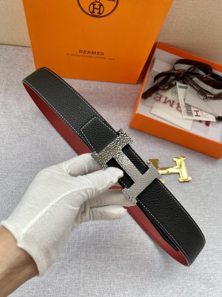 Hermès H-Buckle Belt – Timeless Design