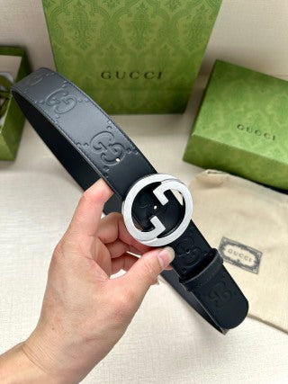 GUCCI Signature Craft Unisex Belt – Timeless Design